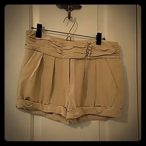 Elizabeth and James silk shorts - Size 4